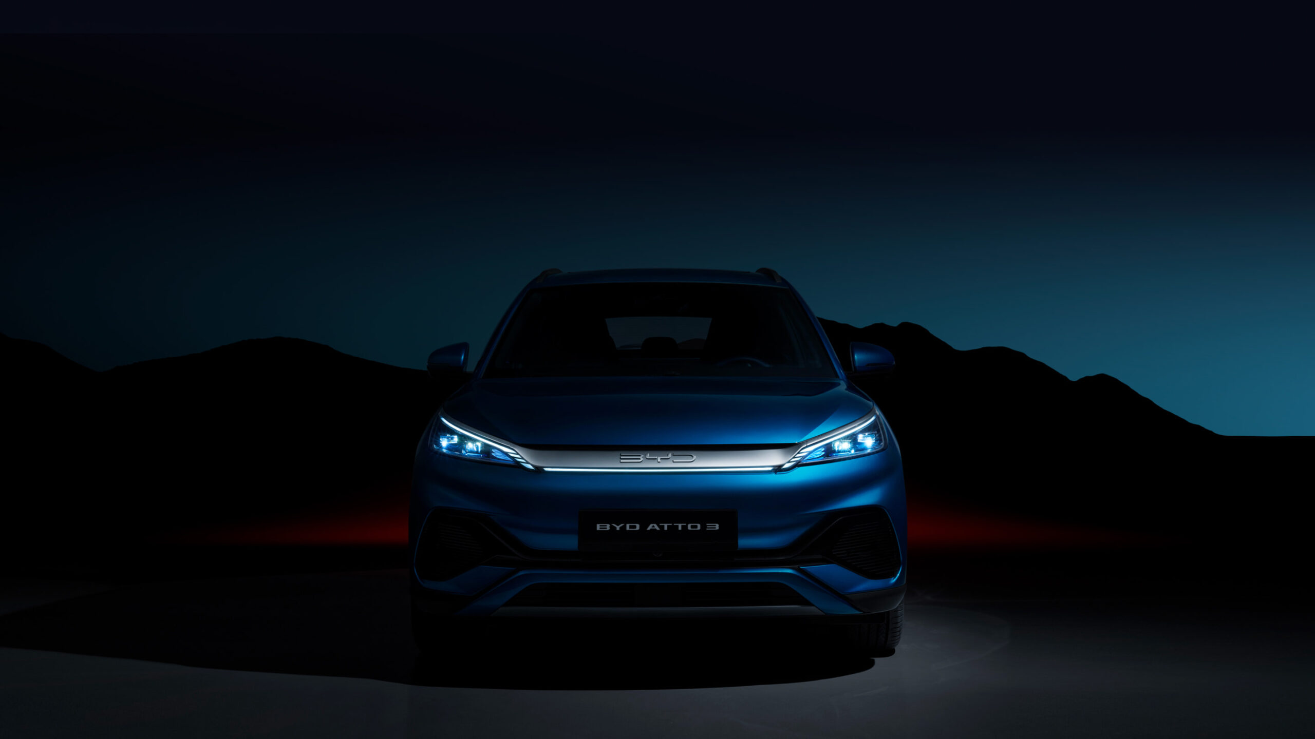 BYD Atto 3 Electric Car 2025 with 521 Km Range and Futuristic Design