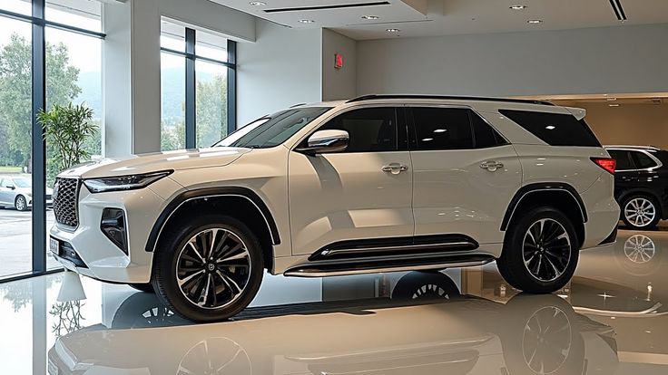 Toyota Fortuner 2025 फेसलिफ्ट – नया लुक, फीचर्स, कीमत और लॉन्च जानकारी हिंदी में