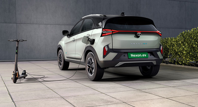 Tata Nexon EV Facelift 2024 का नया डिजाइन और इलेक्ट्रिक SUV लुक